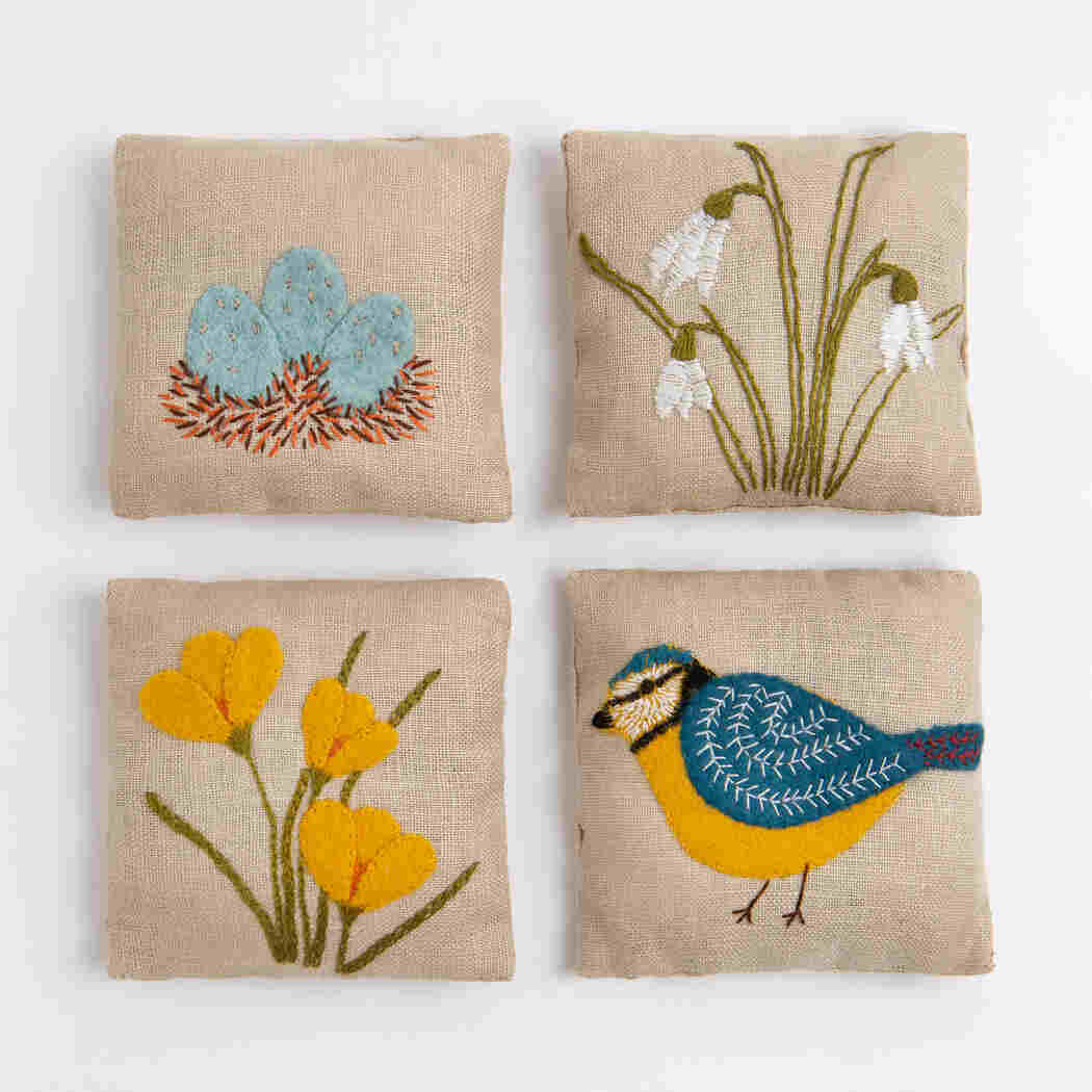 Spring Garden Linen Lavender Potpourri Bags Embroidery DIY Kit